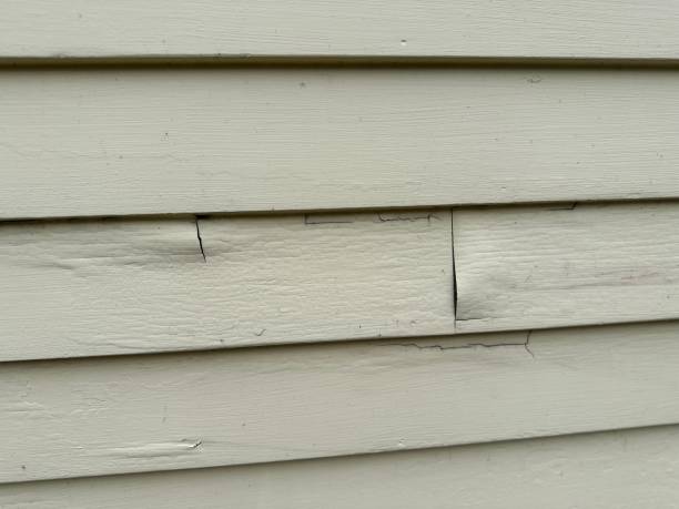 Affordable siding repair and maintenance services in Jeffersonville, OH